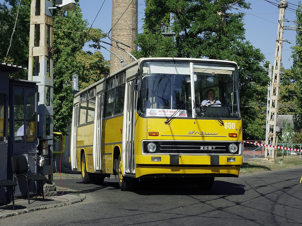 Ikarus 260T a Troligarázsban 7 2009.09.26