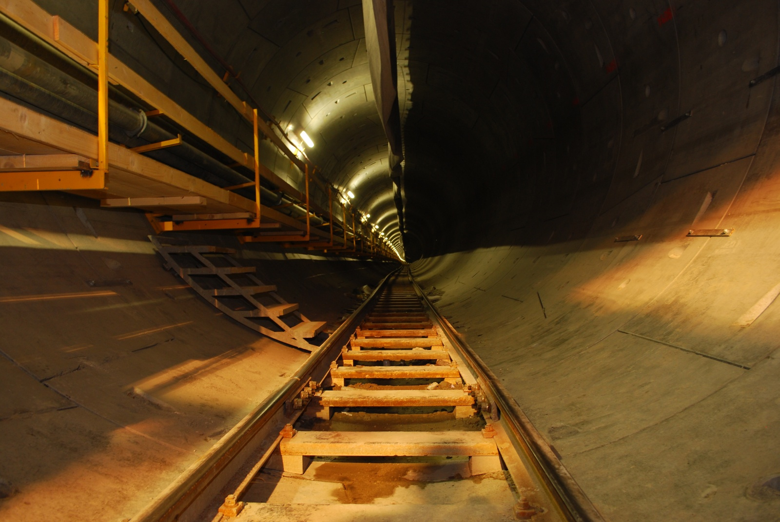 DSC 4492 A 4-es metró alagútja