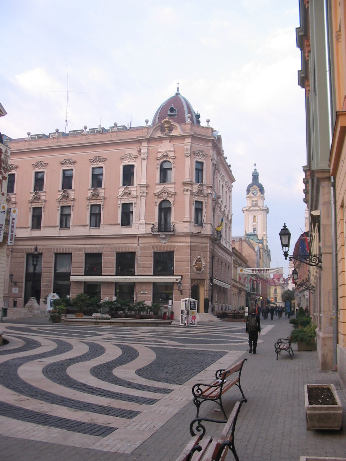 Szinház tér