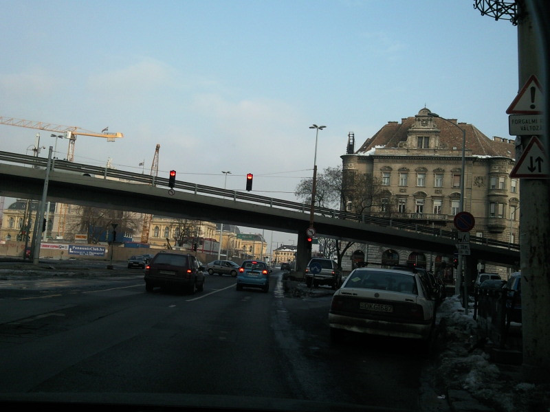 BAROSS TÉRI PARKOLÁS.