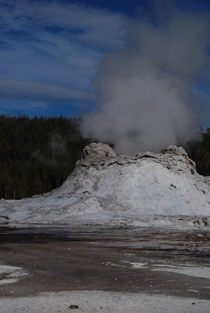 US 2010 Day08  146 Castle Geyser, Yellowstone NP, WY