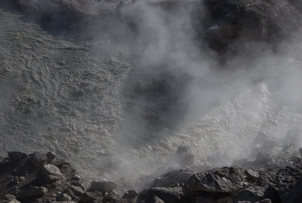 US 2010 Day10  026 Sulphur Caldron, Yellowstone NP, WY