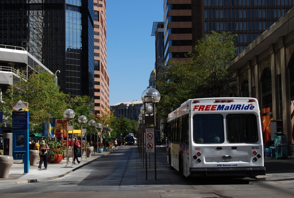 US 2010 Day17  024 16th St Mall, Denver, CO