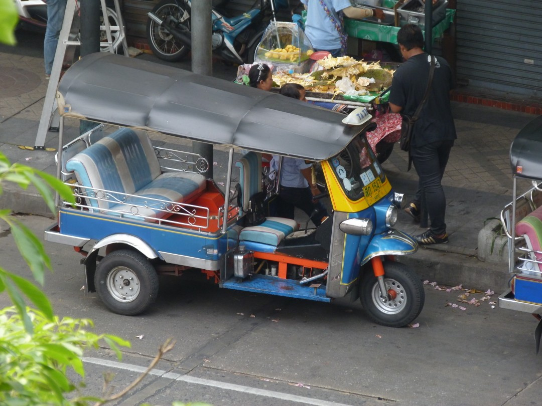 tuk-tuk