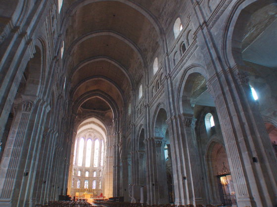 2001. Szent Lázár katedrális belseje - Autun, Burgundia, Francia