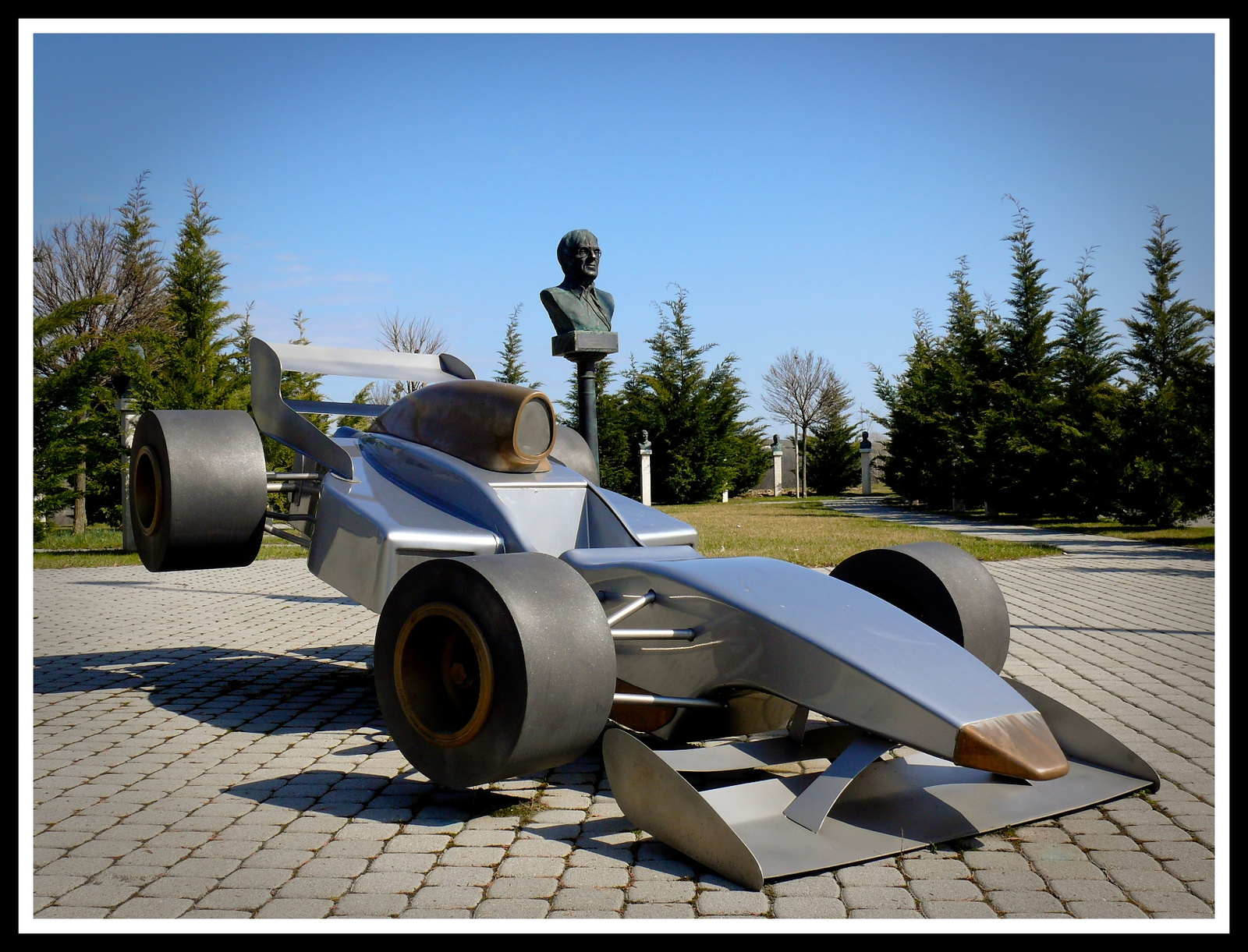 F1 szobor