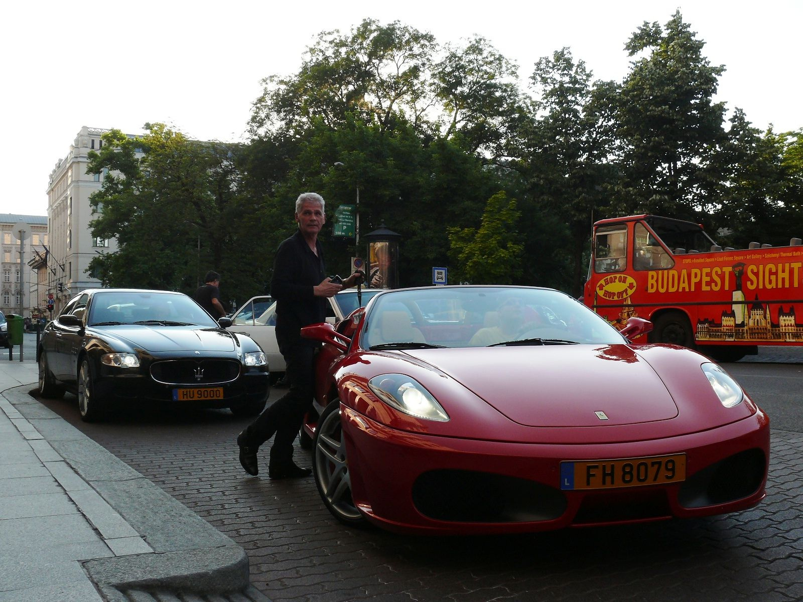 Ferrari F430 Spider - Maserati Quattroporte combo