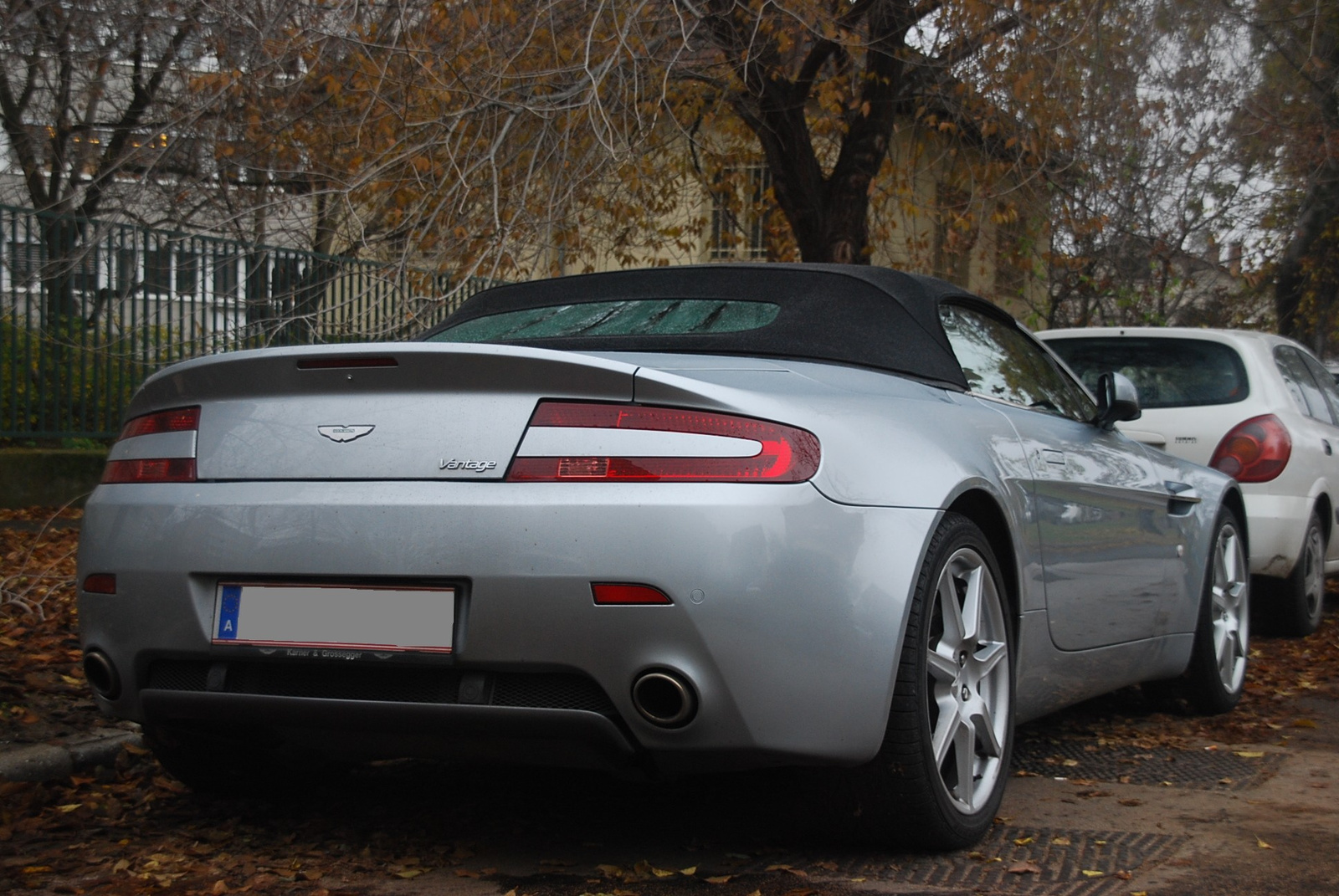 Aston Martin V8 Vantage Roadster