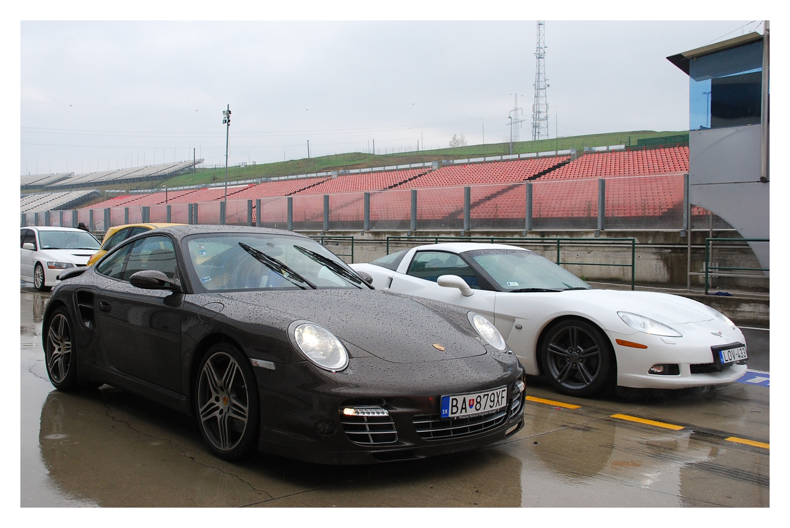 Porsche 911 Turbo - Corvette