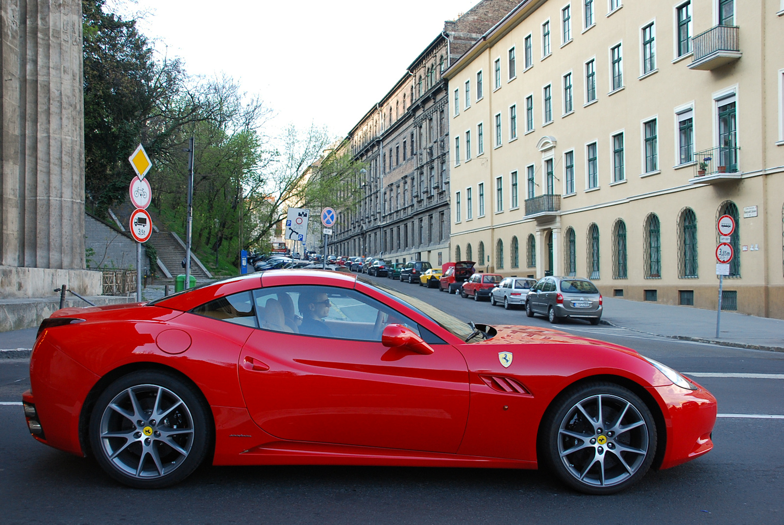 Ferrari California