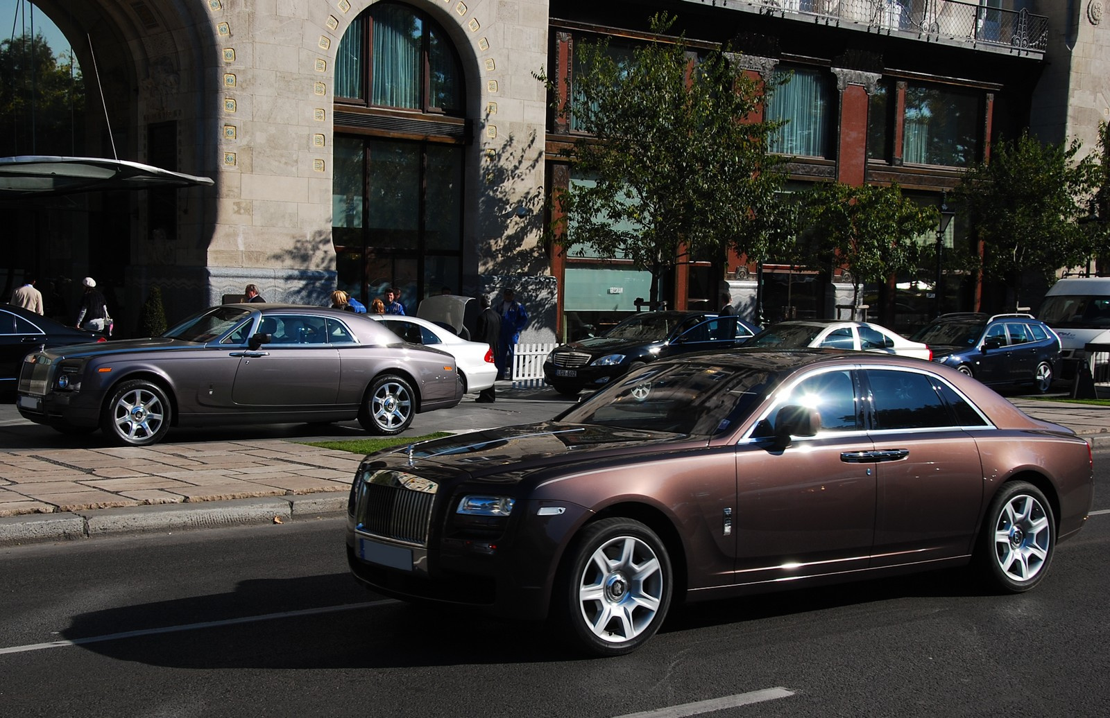 Rolls Royce Ghost - Rolls Royce Phantom Coupé