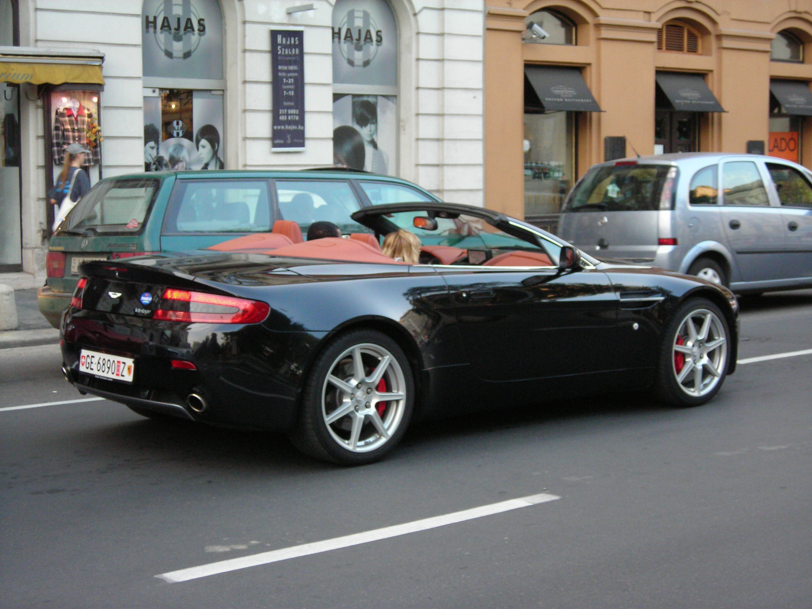 Aston Martin V8 Vantage Roadster