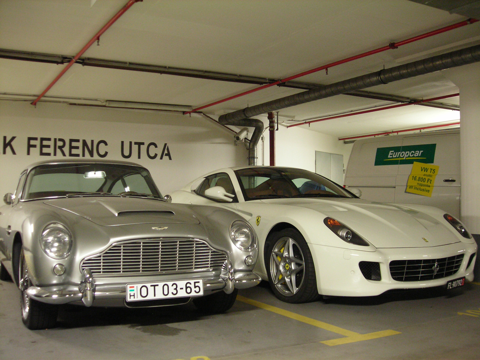 Aston Martin DB5-Ferrari 599GTB Fiorano