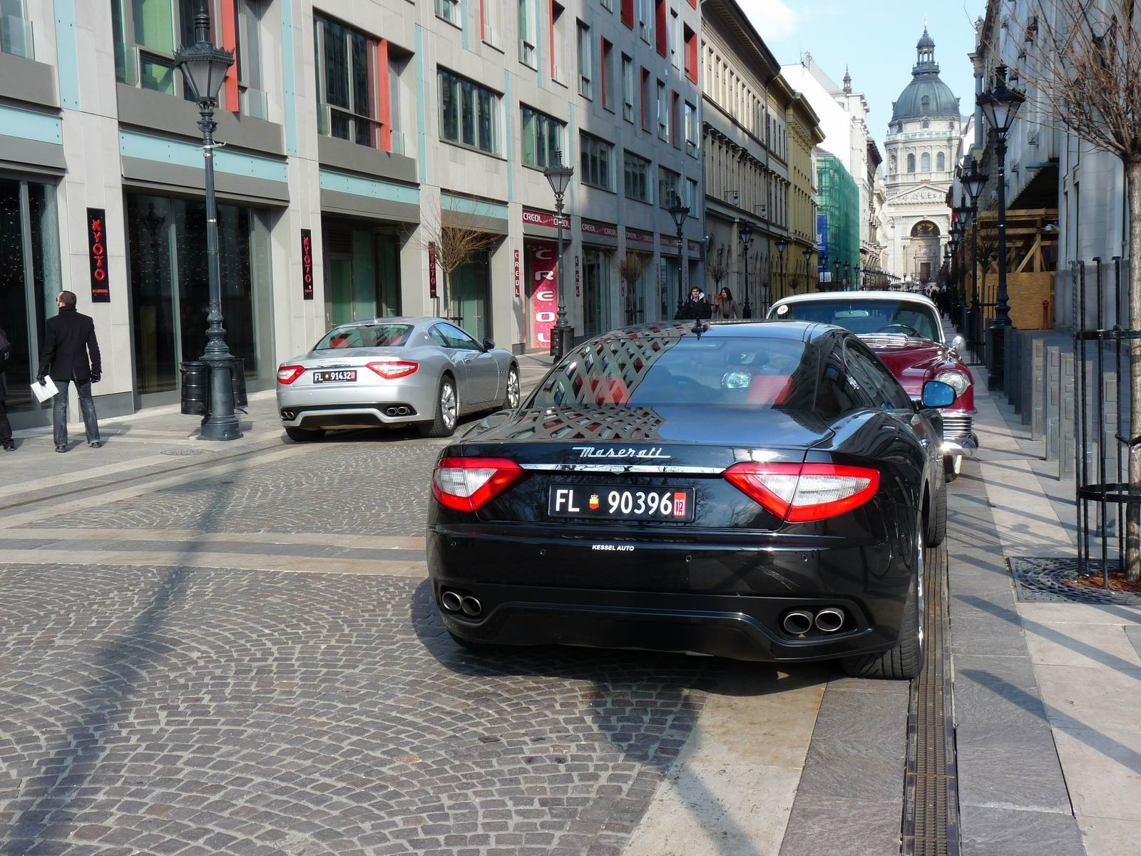 Maserati GranTurismo-Cadillac DeVille-Maserati GranTurismo