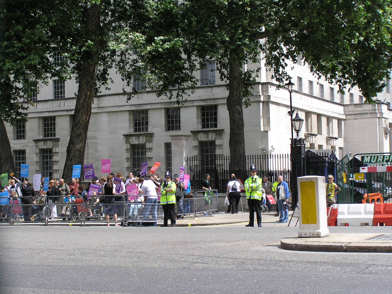 London 013 Tüntetés a Downing street 10 előtt