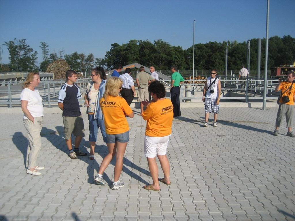 2009-08-15 Civilek a Rábáért, vizeinkért c. fórum Nicken