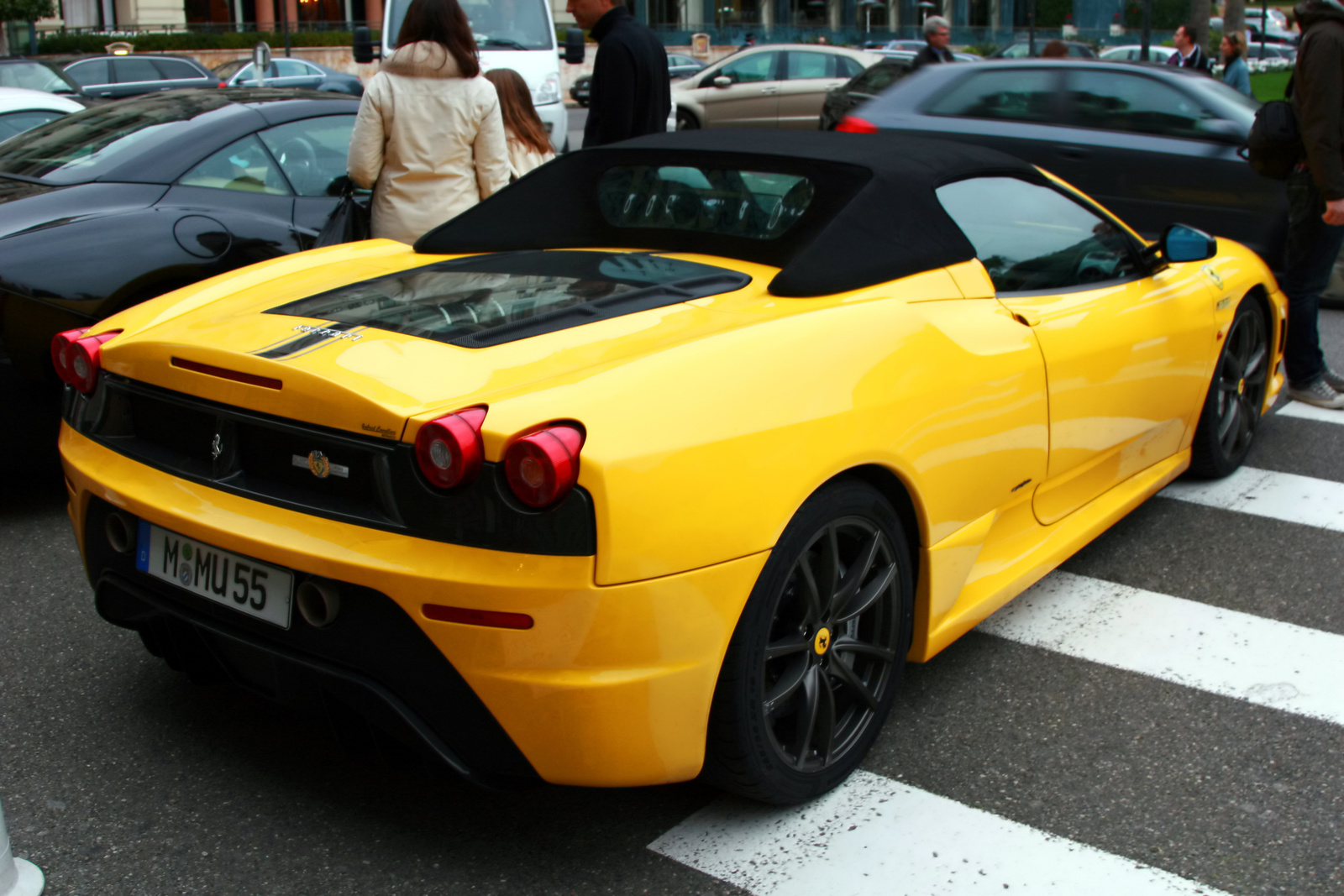 Ferrari Scuderia Spider 16M