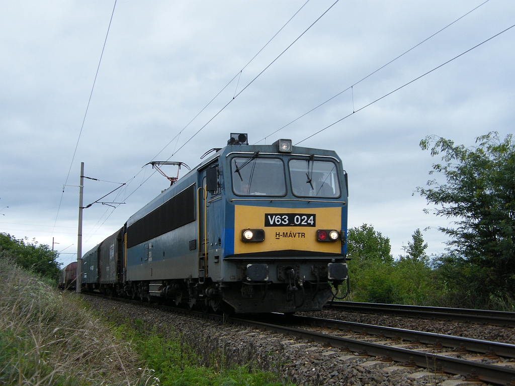 V63 024