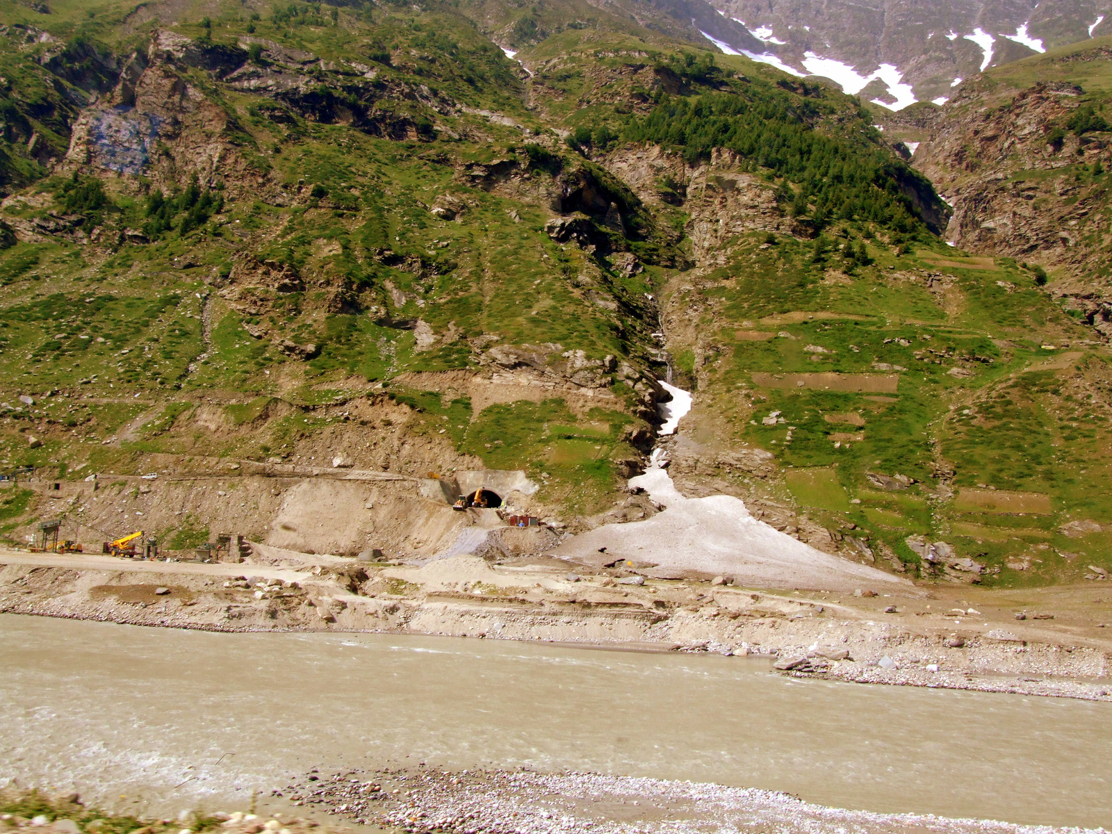 Az alagútfúrás megkezdődött a Rohtang-hágó alatt