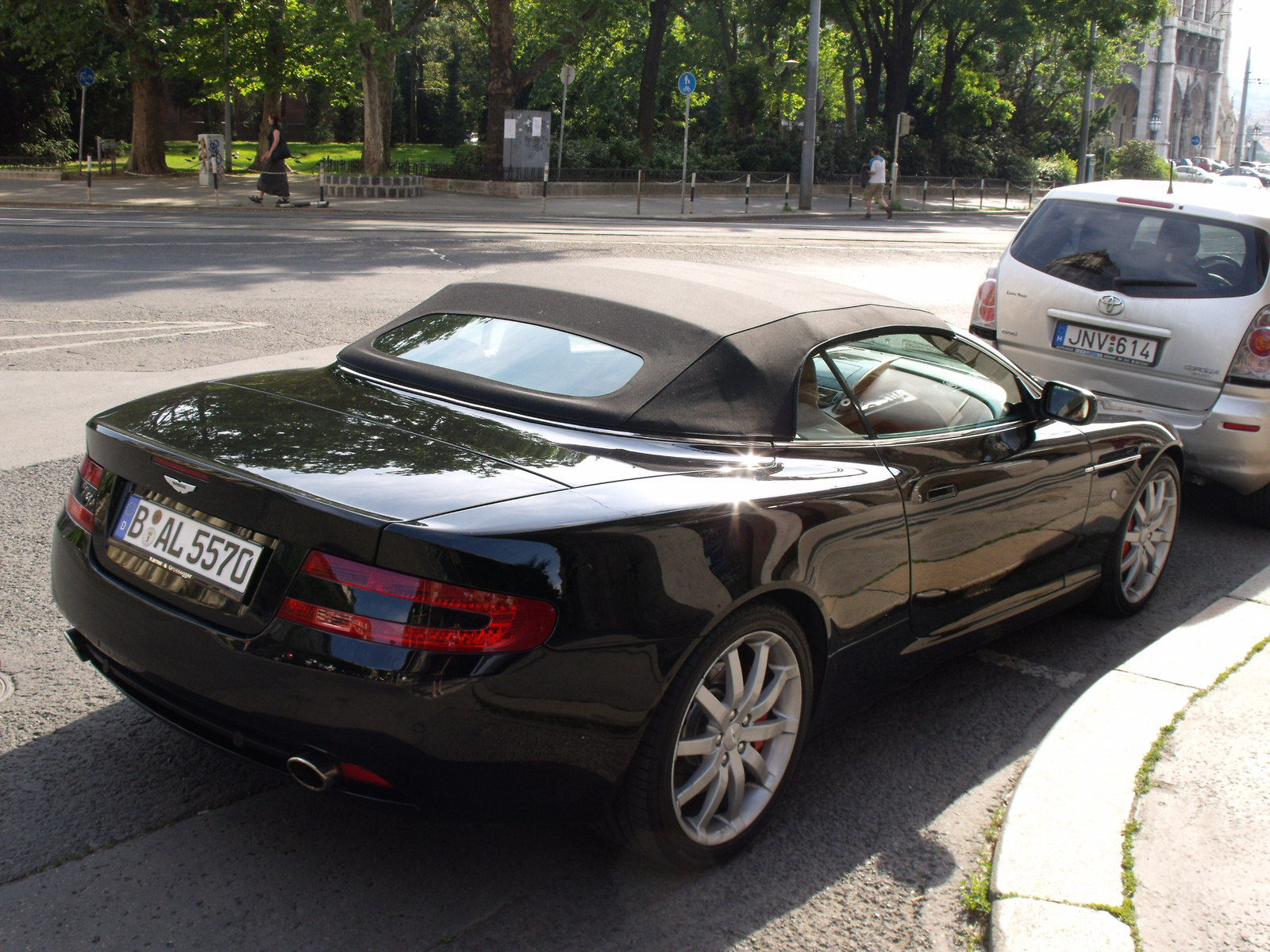 Aston Martin DB9 Volante