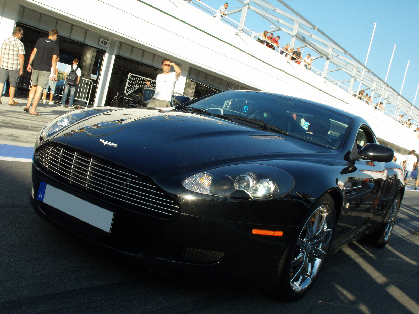 Aston Martin DB9