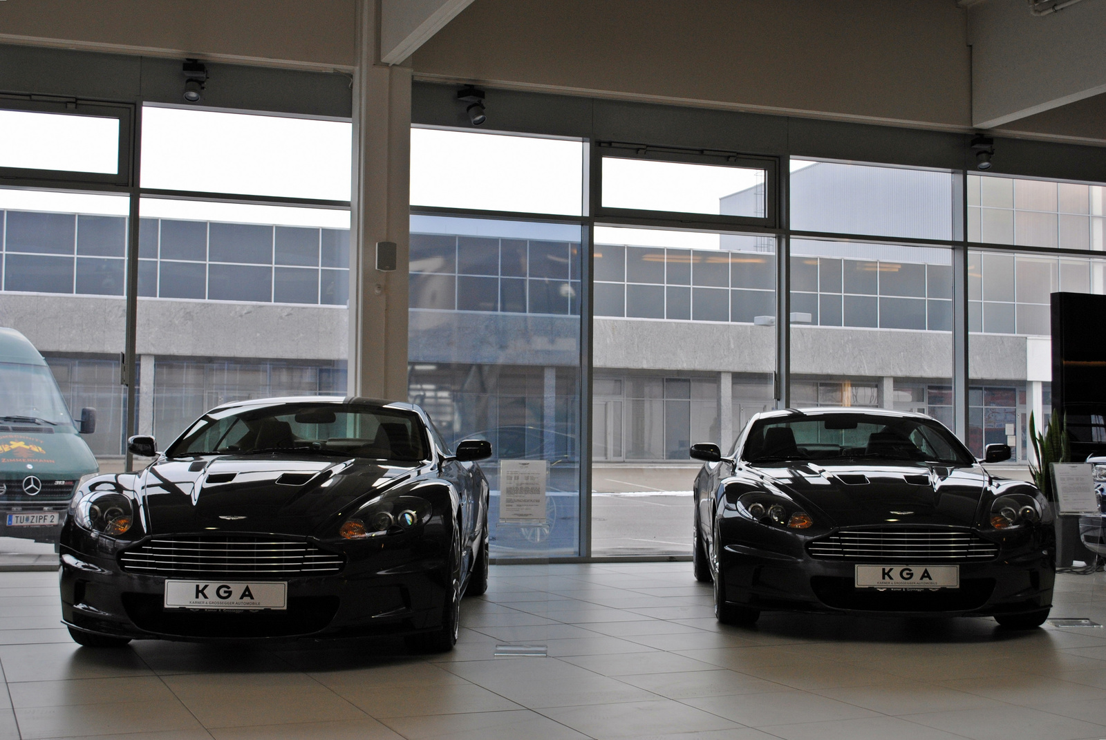 Aston Martin DBS 2X