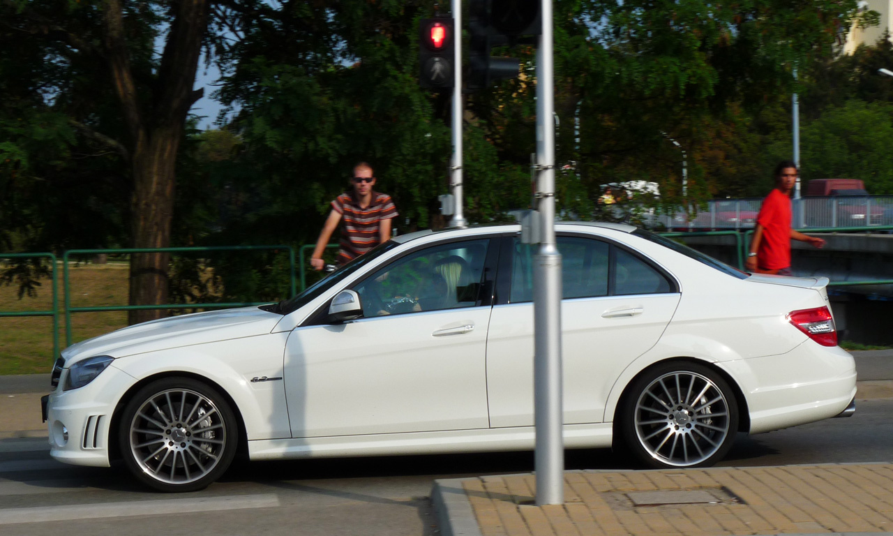 Mercedes-Benz C 63 AMG