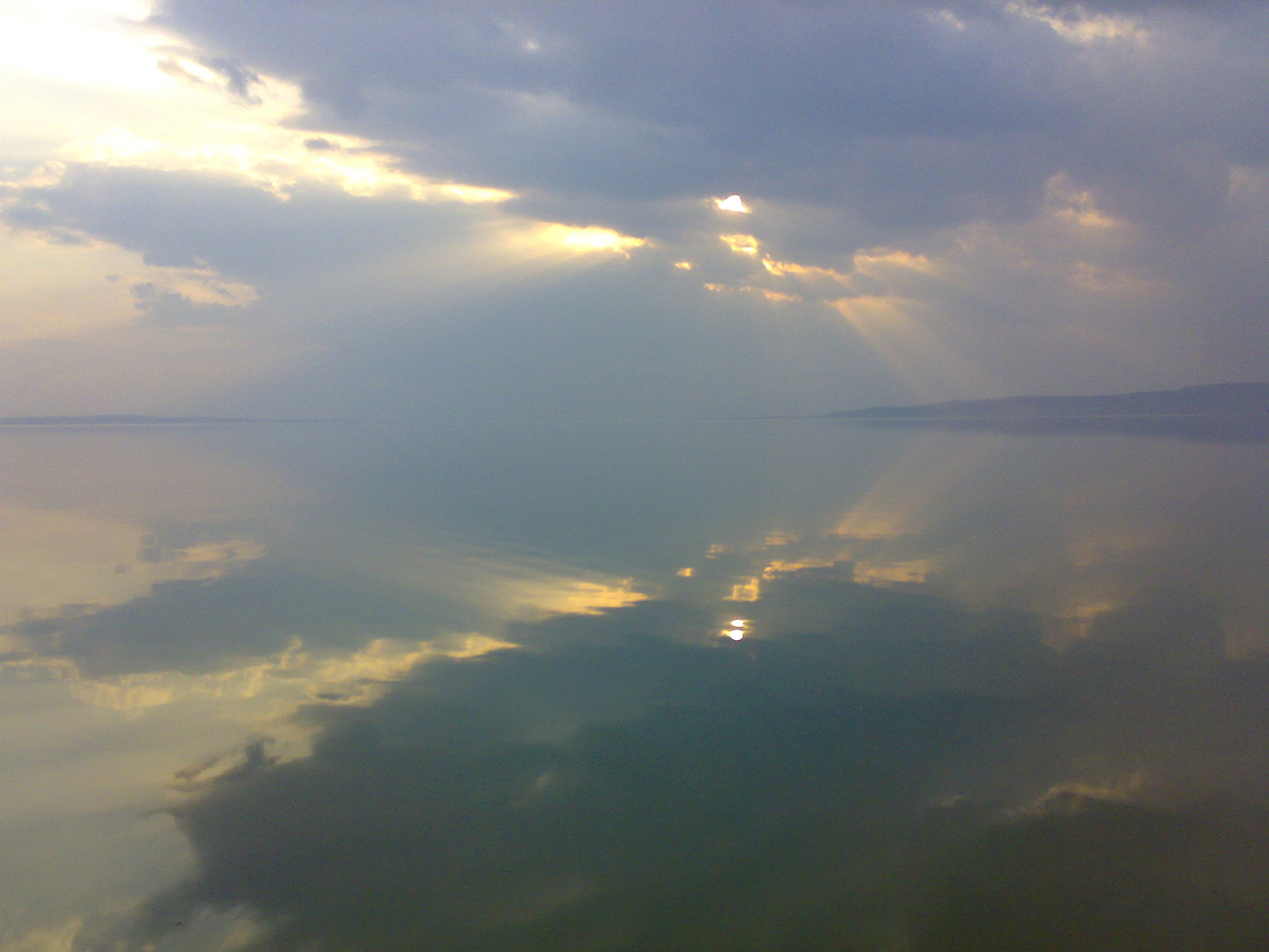 A Balaton vizén