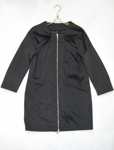 90730B-22 D&G BLACK POLYESTER DUSTCOAT SIZE 2 4 6 PRICE USD 46[1