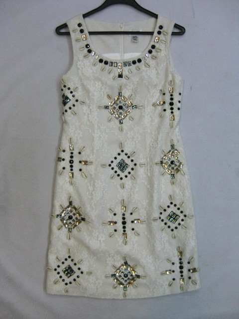 91017A-04  CHANEL WHITE WOOL&COTTON DRESS SIZE 2 4 6 PRICE USD57