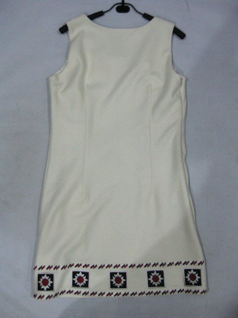 91015A-29A  ANNA SUI WHITE WOOL DRESS SIZE 2 4 6 (BACK) PRICE US