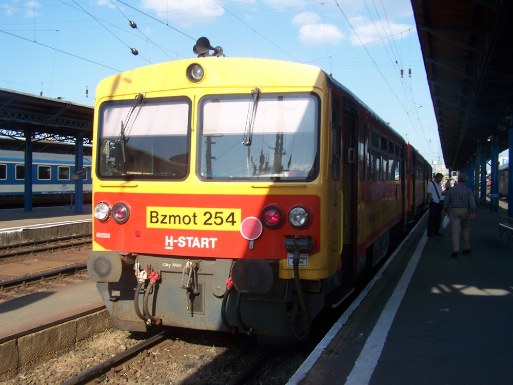 Bzmot - 254 BP Keleti (2009.08.18).