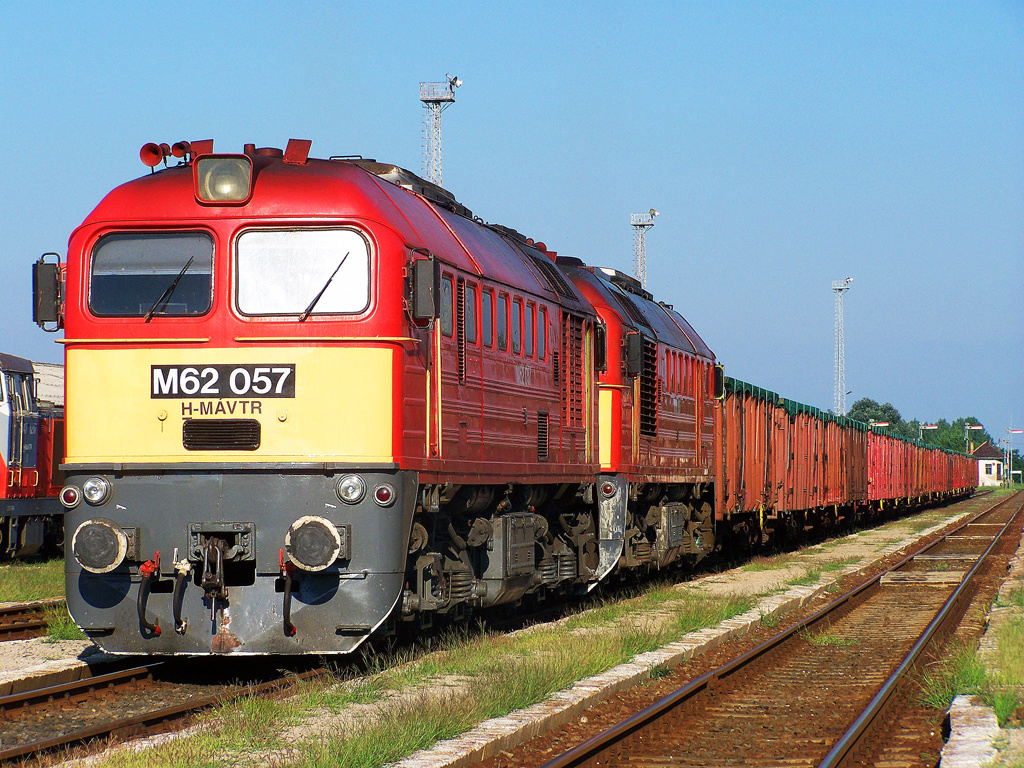 M62 - 057 + M62 - 235 Bátaszék (2010.08.02)01.