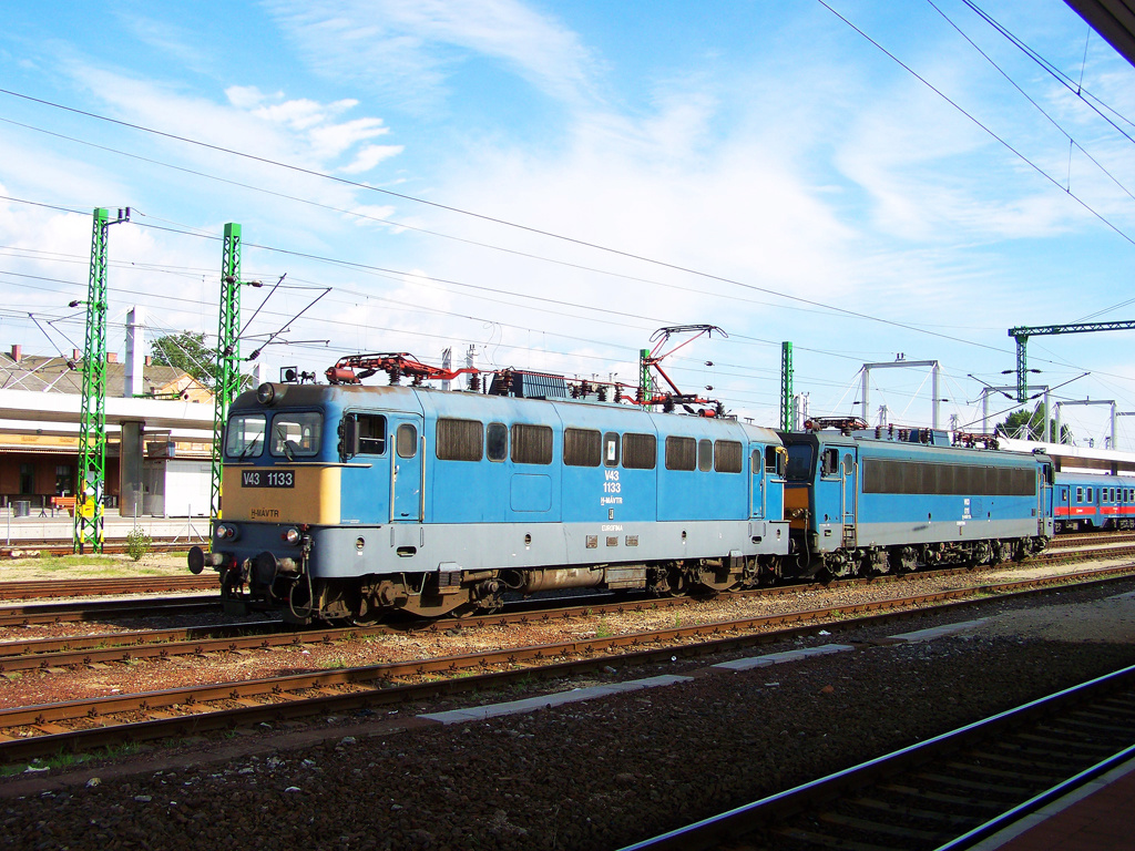 V43 - 1133 + V63 - 011 Kelenföld (2010.07.04)01.