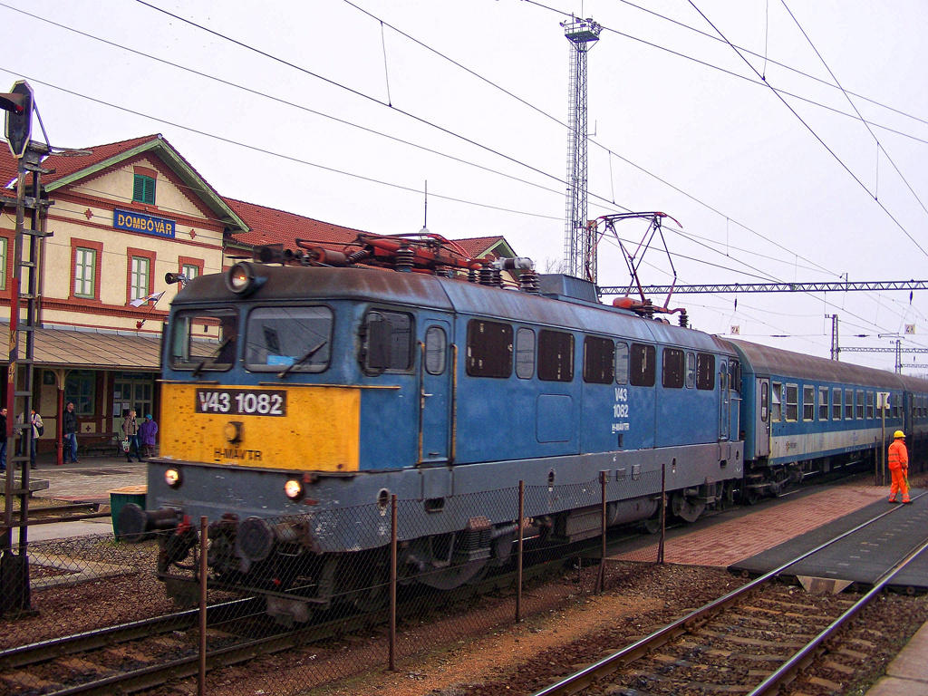 V43 - 1082 Dombóvár (2011.02.18).