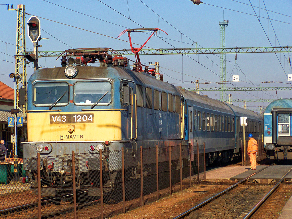 V43 - 1204 Dombóvár (2011.02.07).