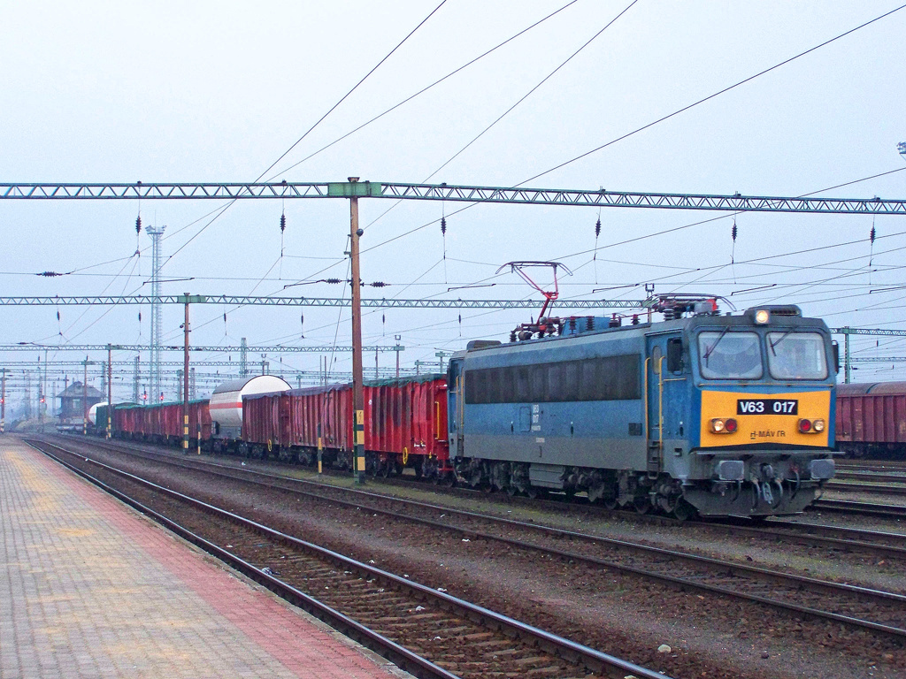 V63 - 017 Dombóvár (2011.01.28).