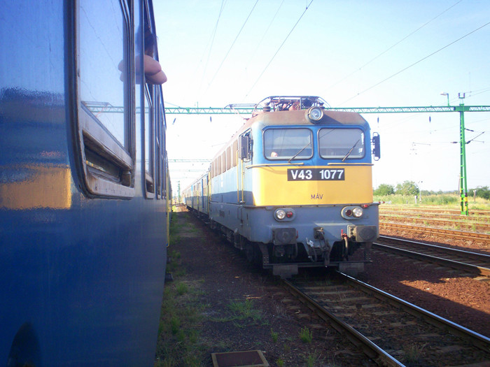 V43 - 1077 Sárbogárd (2007.07.28).