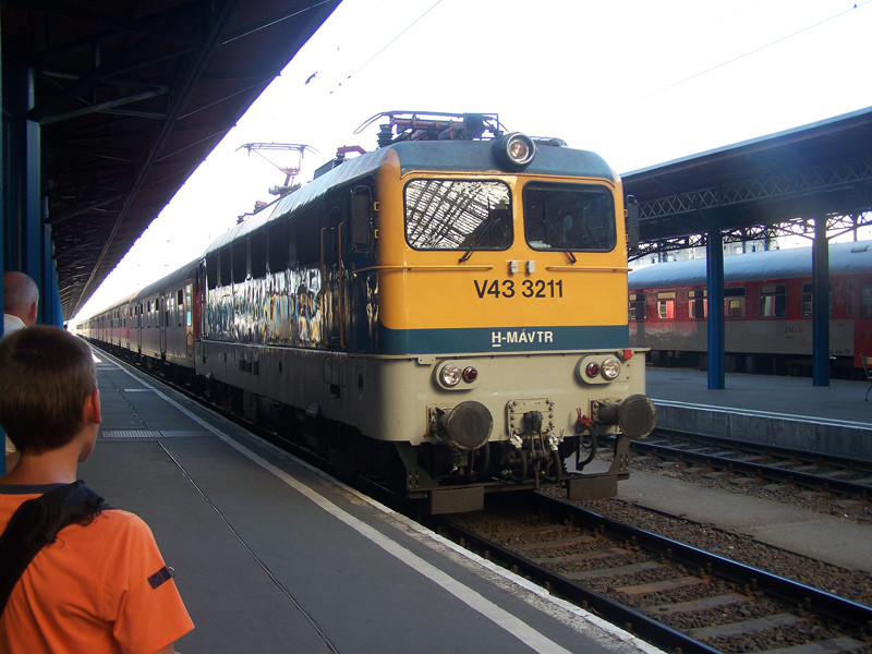 V43 - 3211 BP Keleti (2009.08.18).01.