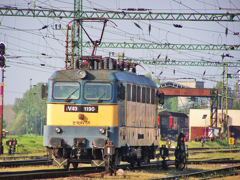 V43 - 1190 Dombóvár (2010.04.26).