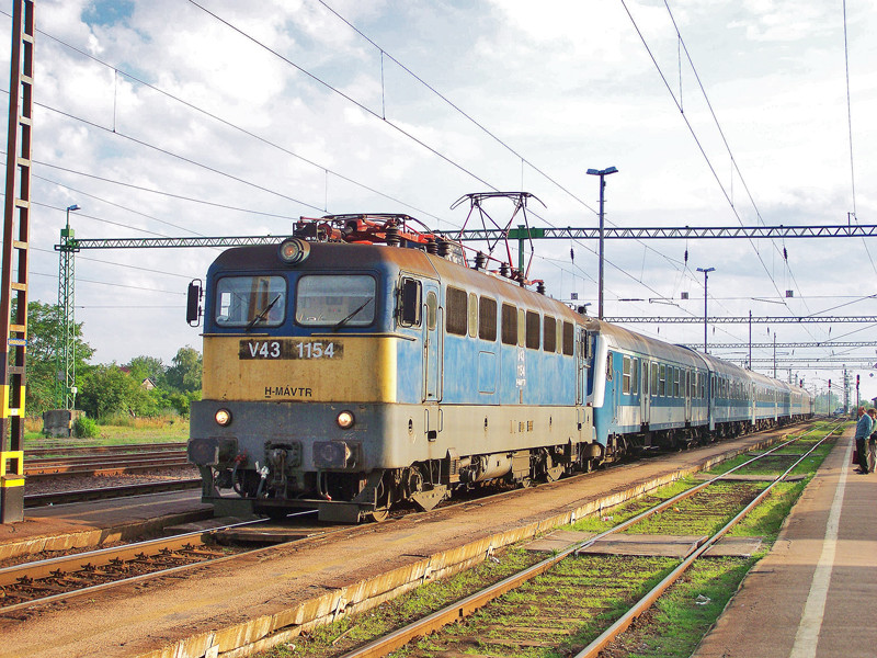 V43 - 1154 Sárbogárd (2010.07.04)02.