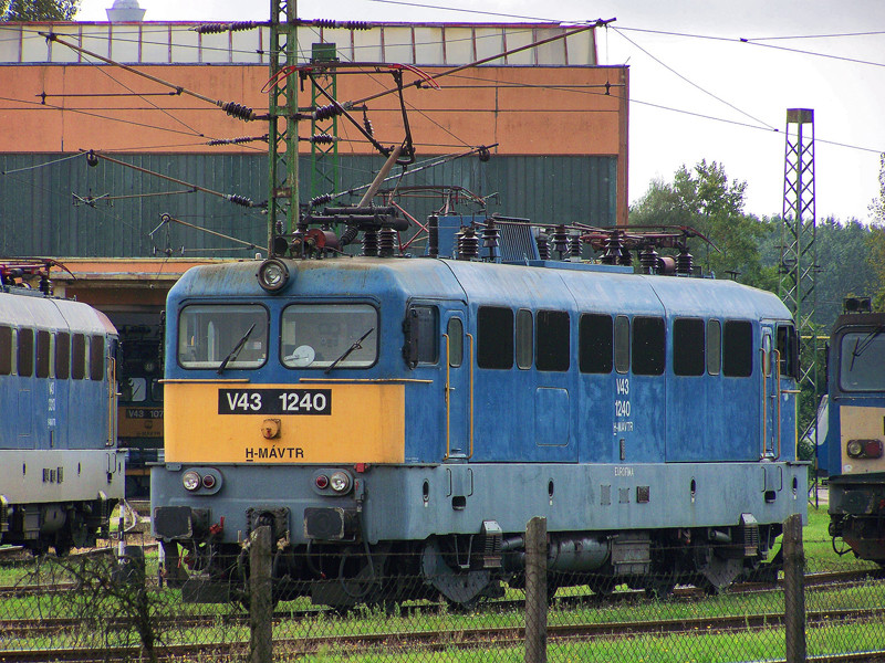 V43 - 1240 Dombóvár (2010.09.09)04