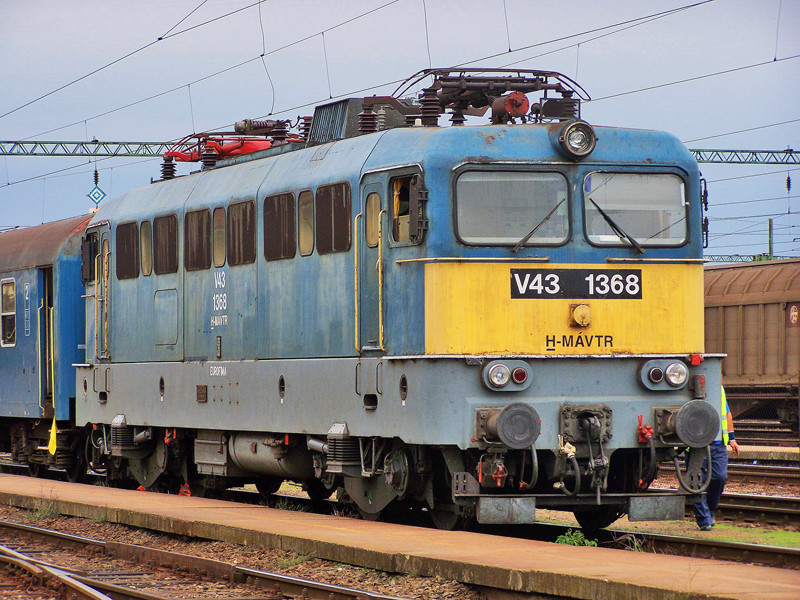 V43 - 1368 Dombóvár (2010.09.16)03