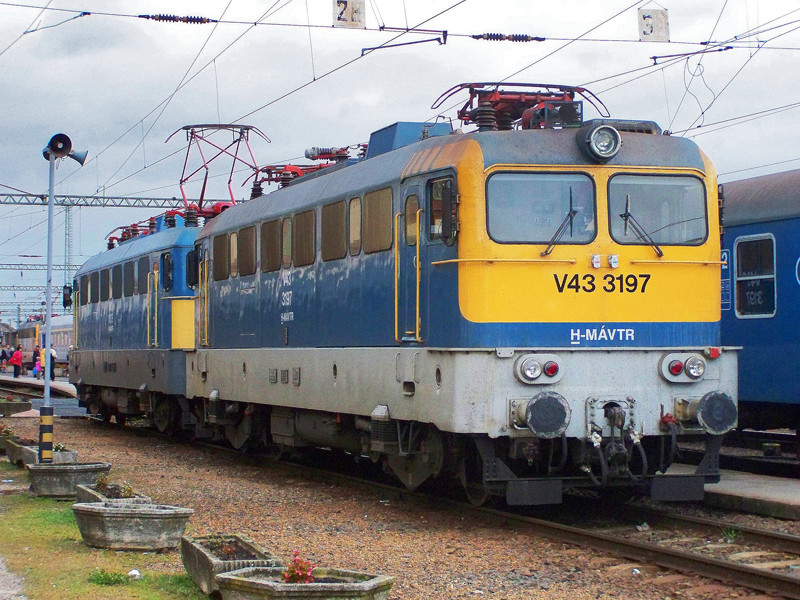 V43 - 3197 Dombóvár (2010.09.01).