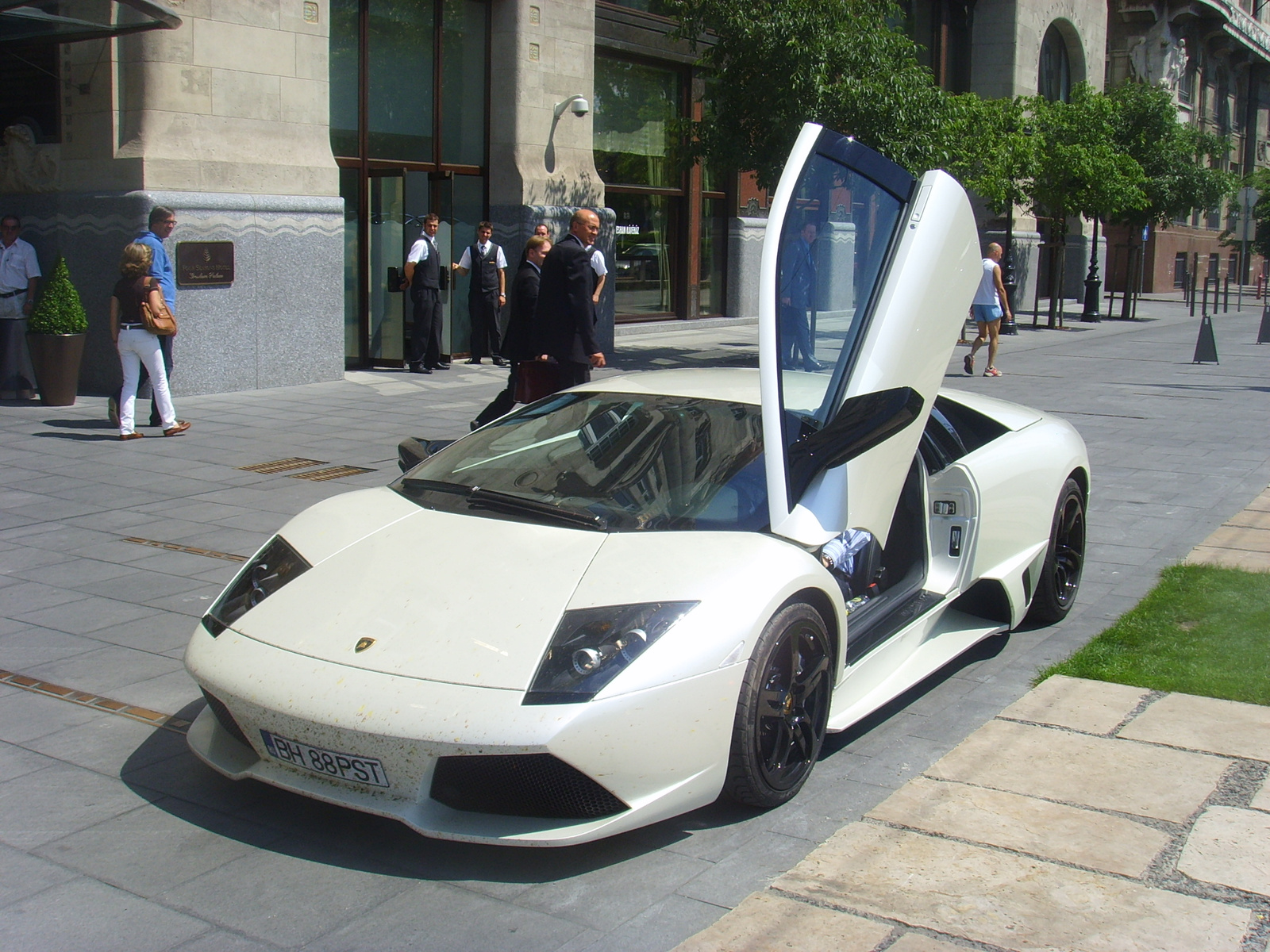 LAMBORGHINI LP 640