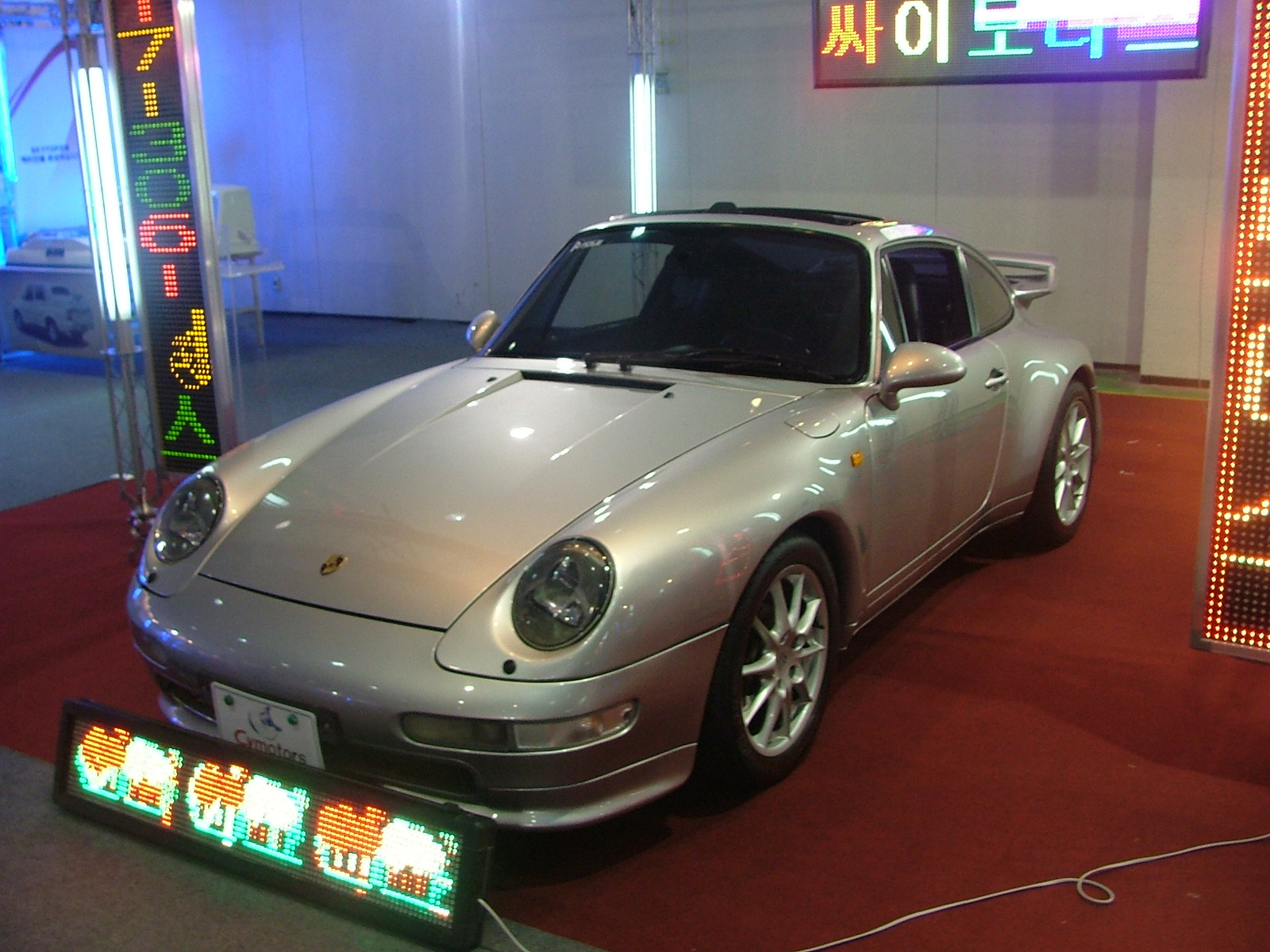 PORSCHE 993