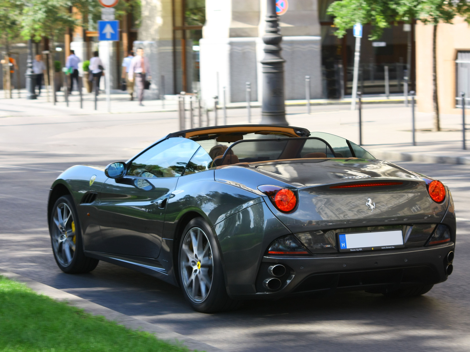 Ferrari California