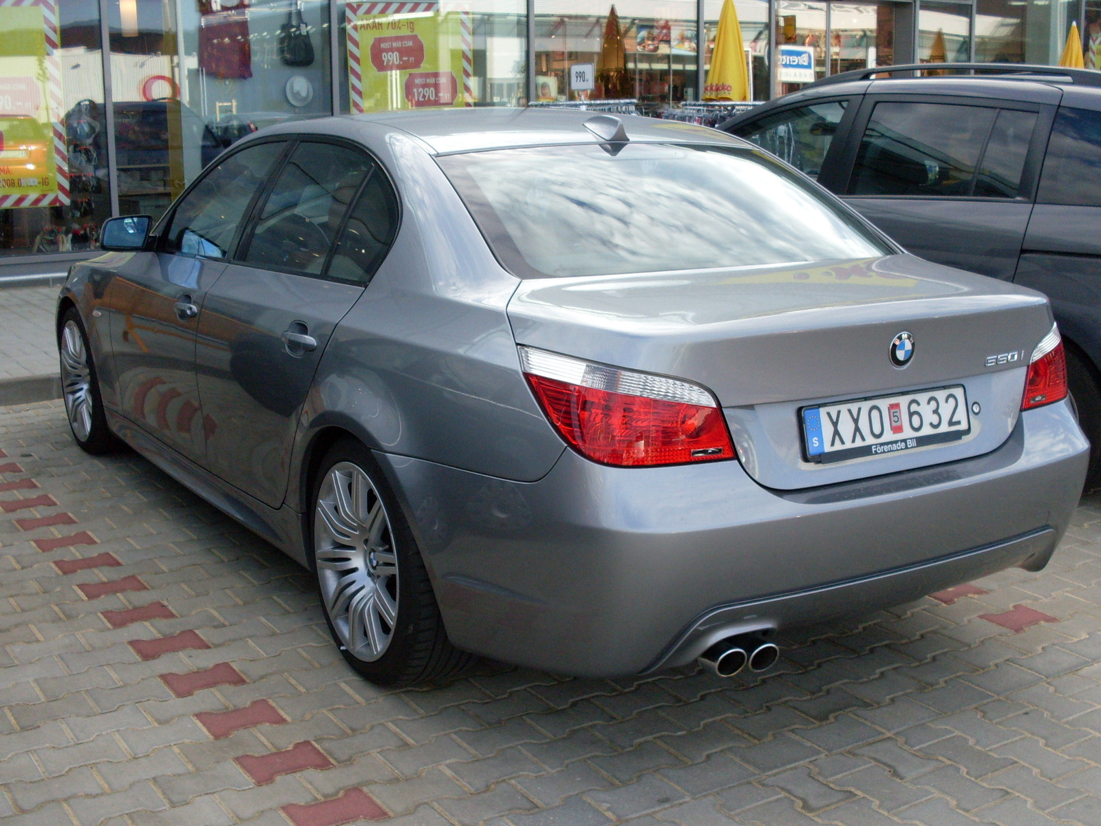 BMW 550i