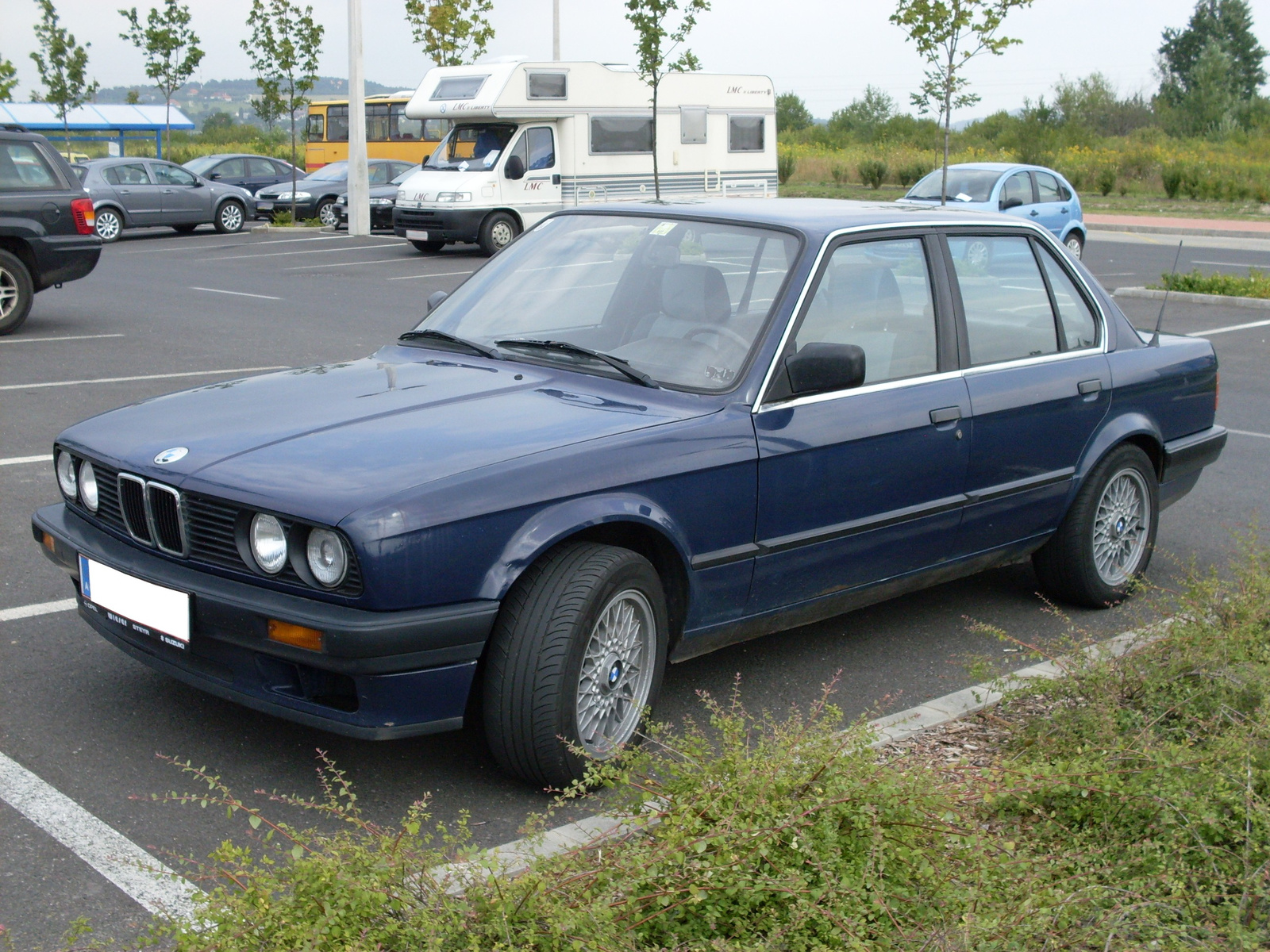 BMW 3-series (e30)