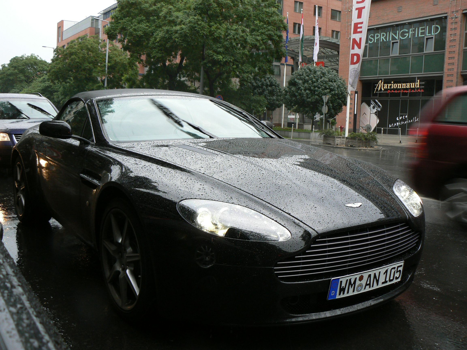 Aston Martin Vantage Roadster 009